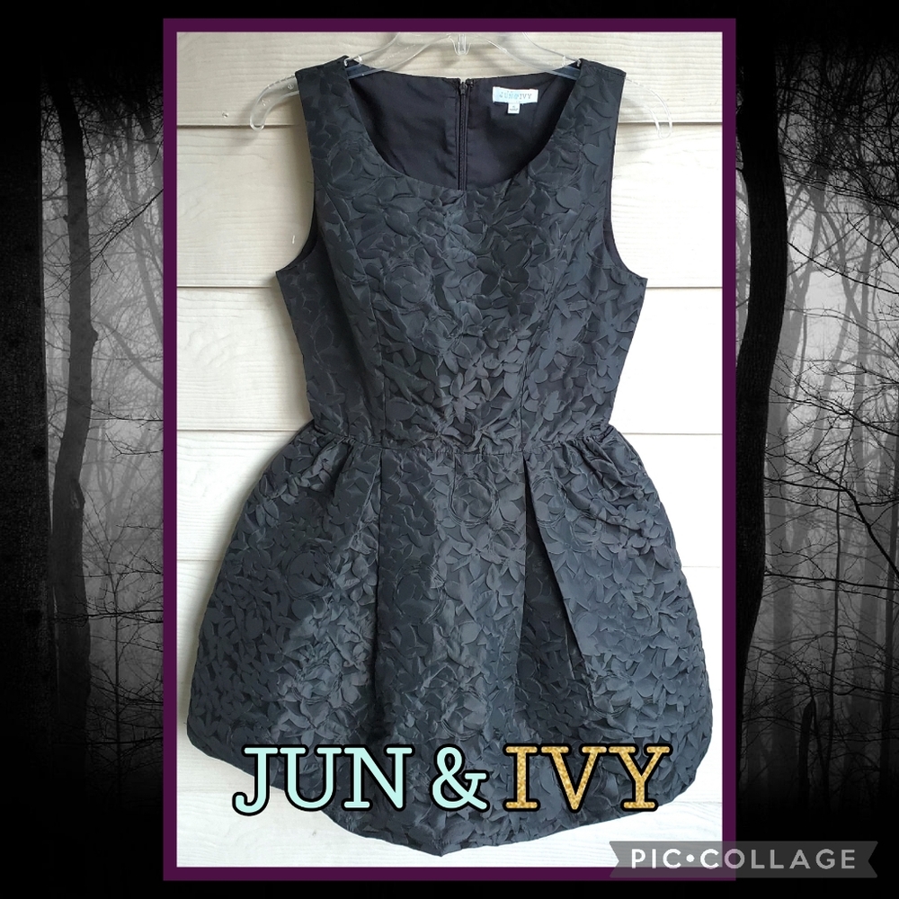 JUN & IVY Black Floral Embossed Formal Peplum Cocktail Dress